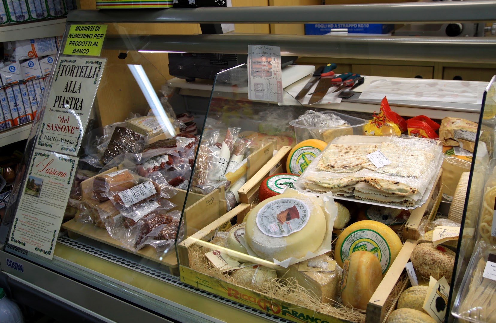 IDEA 2000 I.L. s.c.s. - Negozio Alimentari "Borgovecchio"