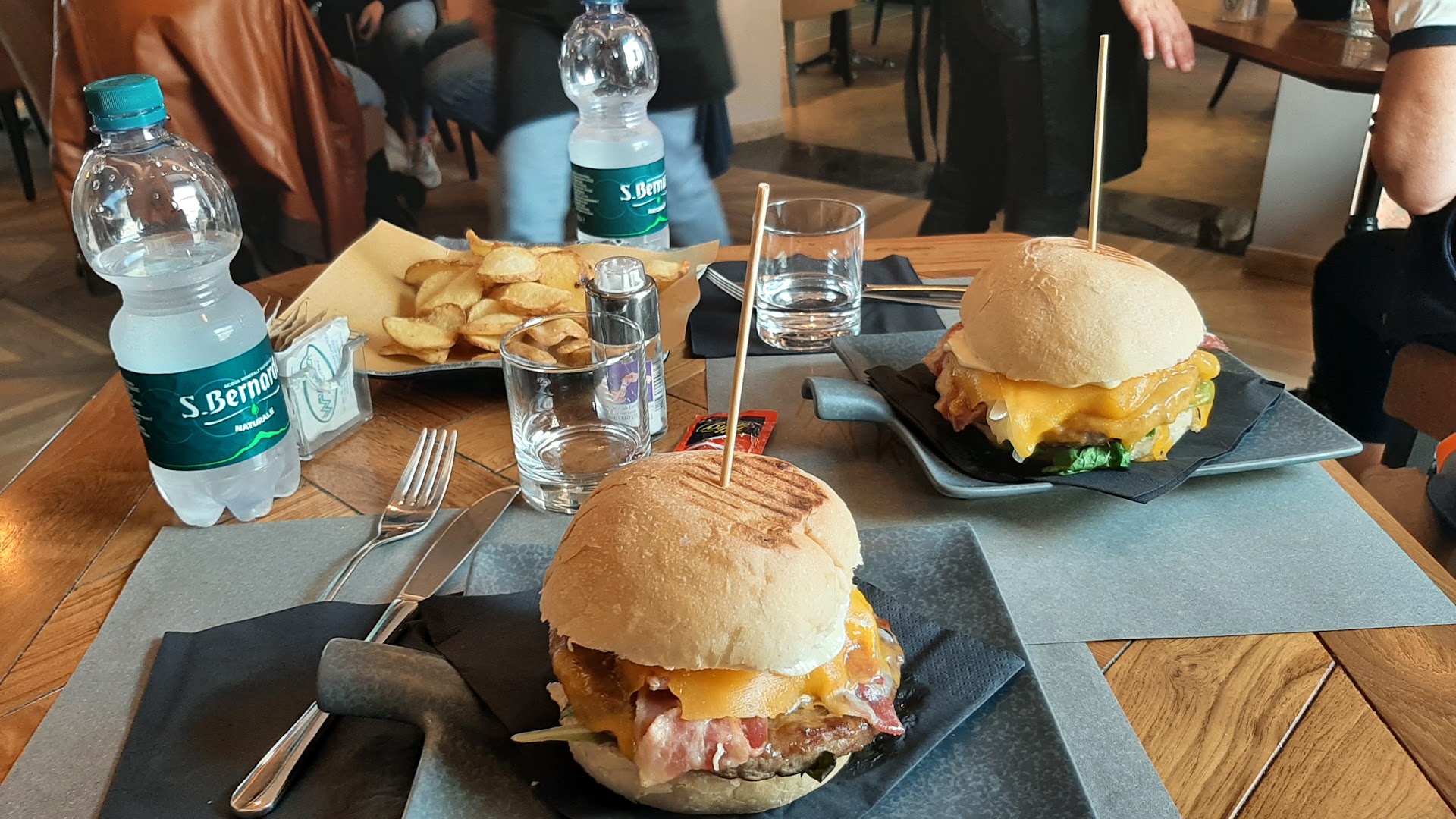 Ideal Caffè - Food and Drink