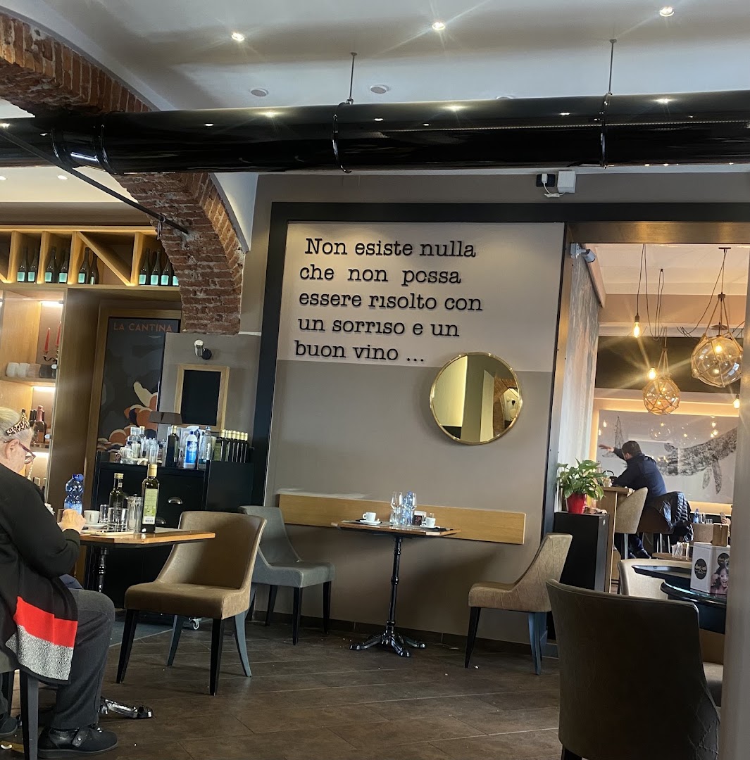 Ideal Caffè - Food and Drink