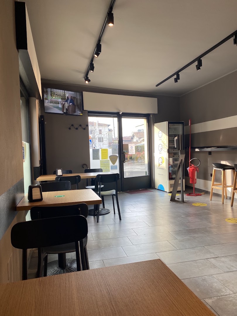 Ideal Gusto Caffe Last Bar