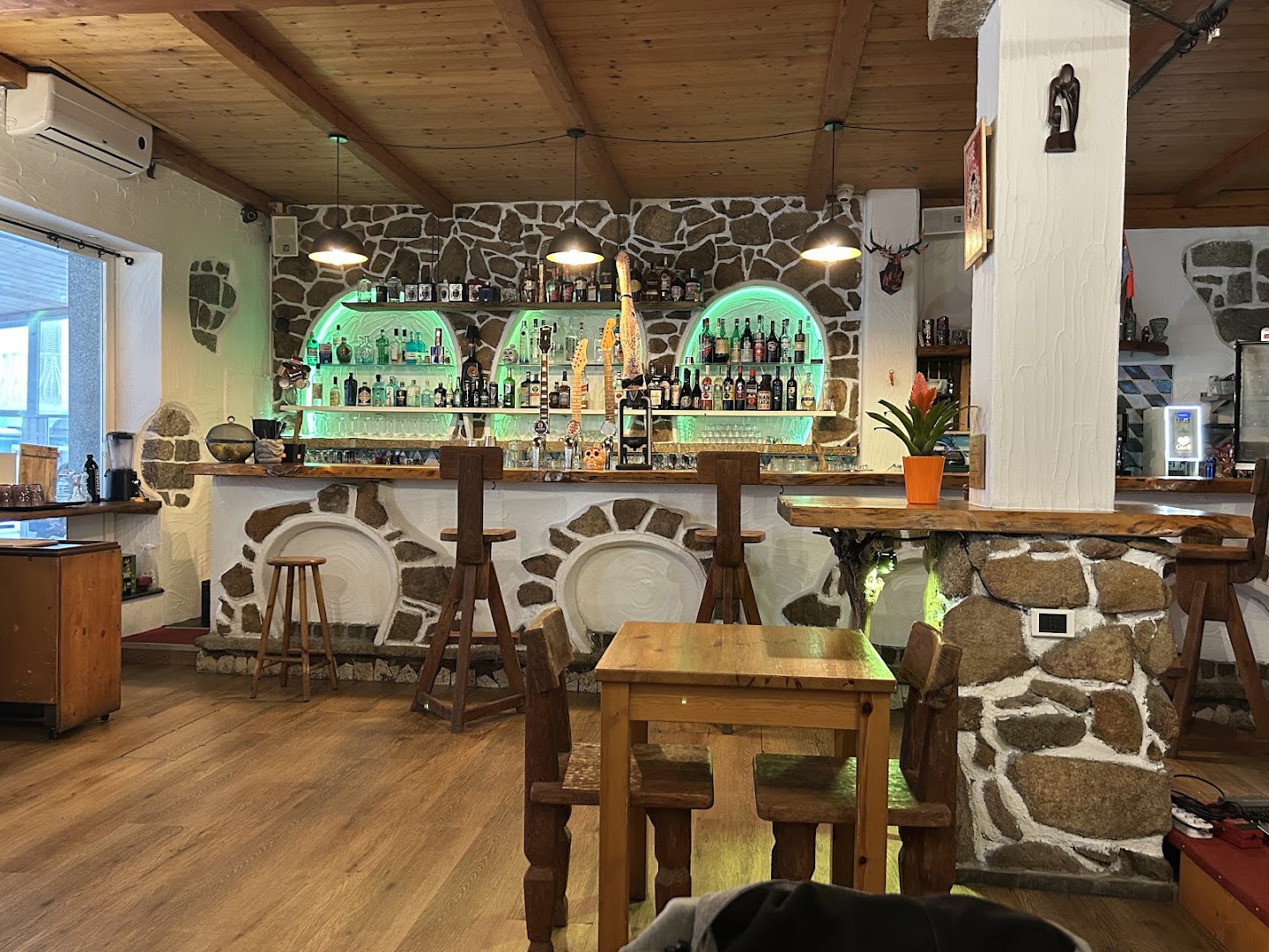 Ikno - Live Music & show, Local Food & Coktails Santa Teresa, Santa Teresa Gallura