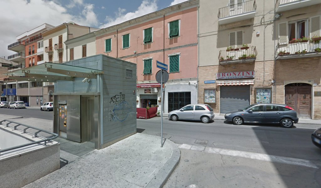 Il bar di piazza Fiume