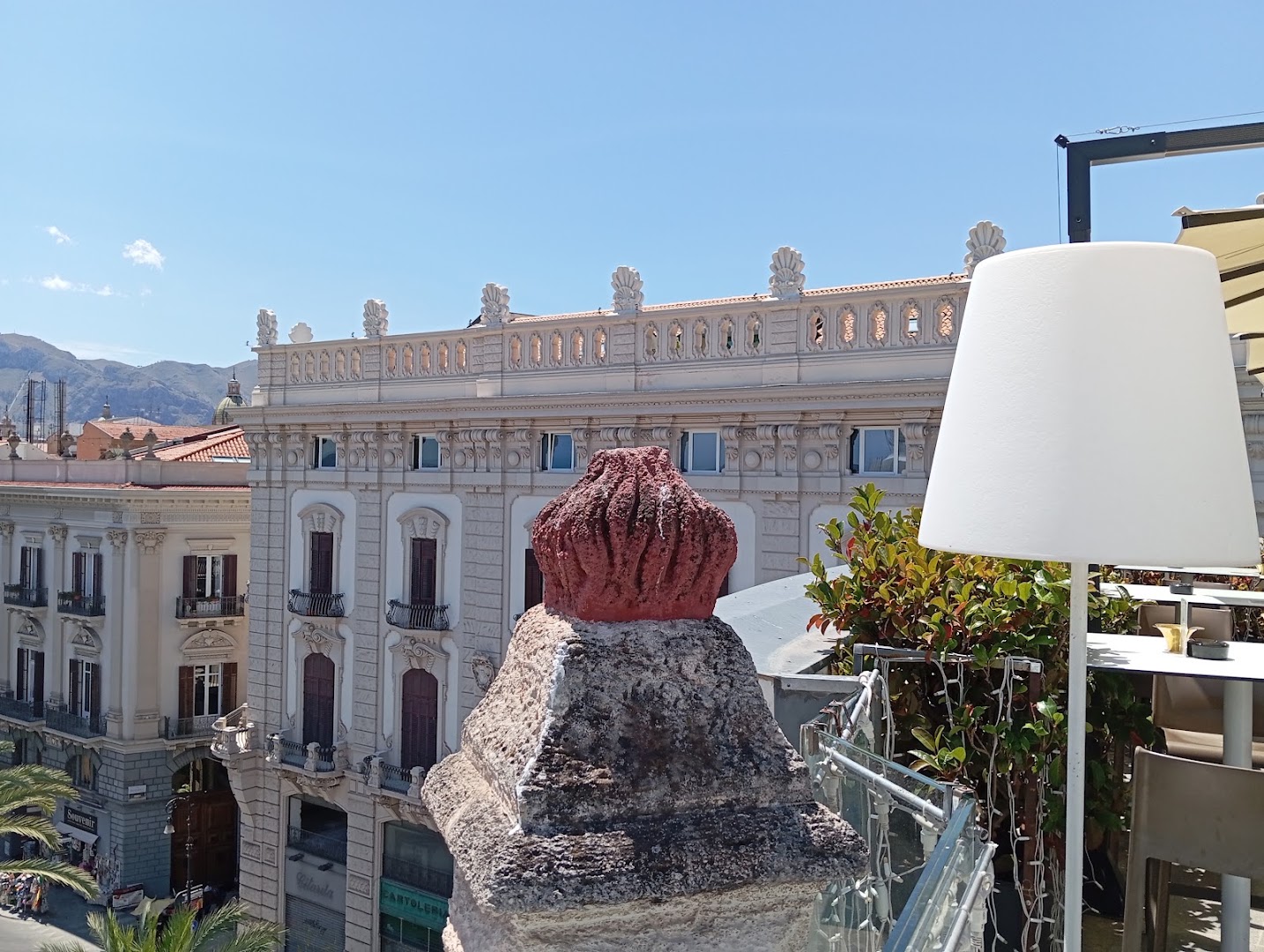 Il Bar in Piazza San Domenico, Palermo