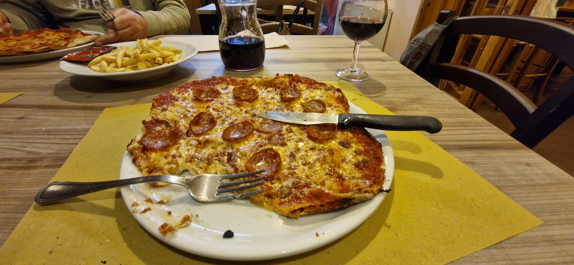 "Il Boschetto" bar pizzeria, Caprese Michelangelo