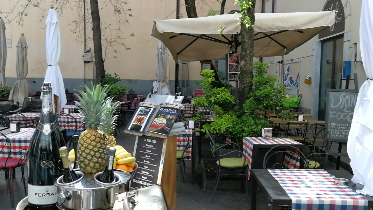 Il Caffè dei Viaggiatori, Como