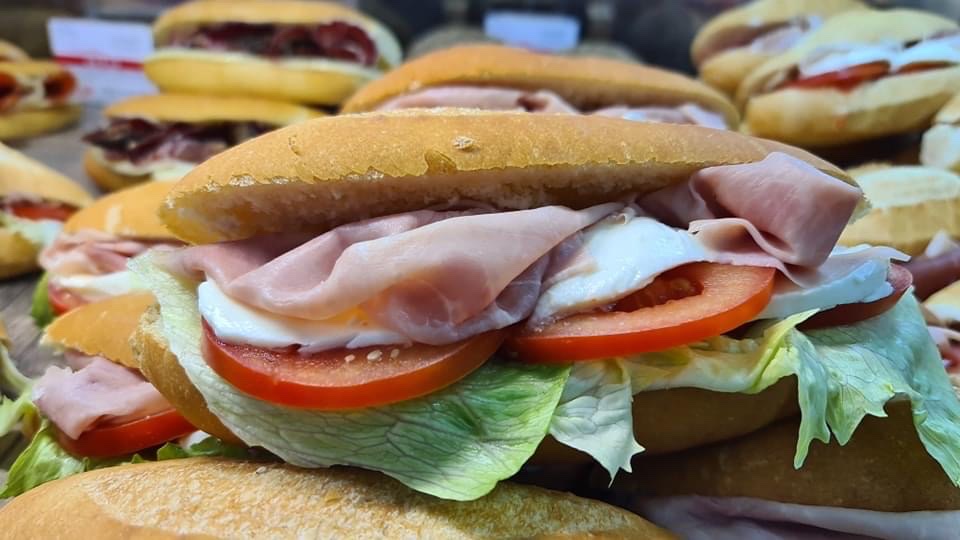 Il Cavallino Bar Tabacchi Tavola Calda