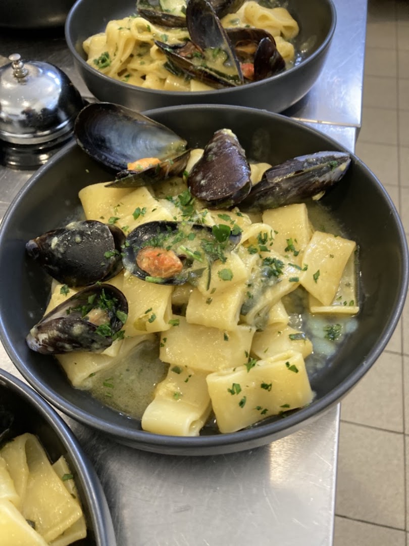 Il Convivio, coffe, drink & food