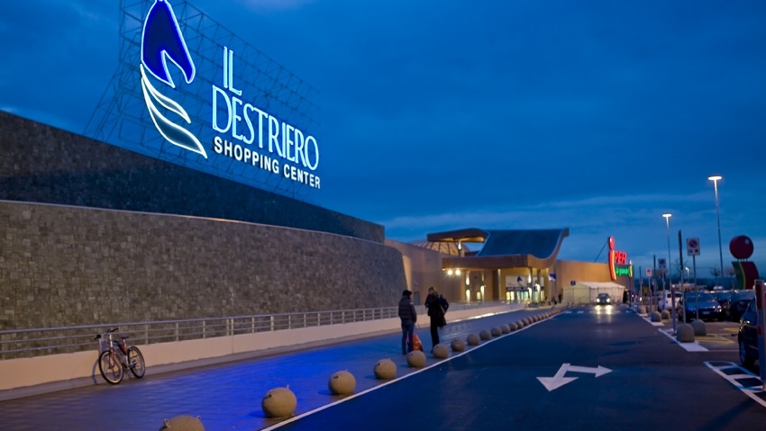 Il Destriero • Centro Commerciale