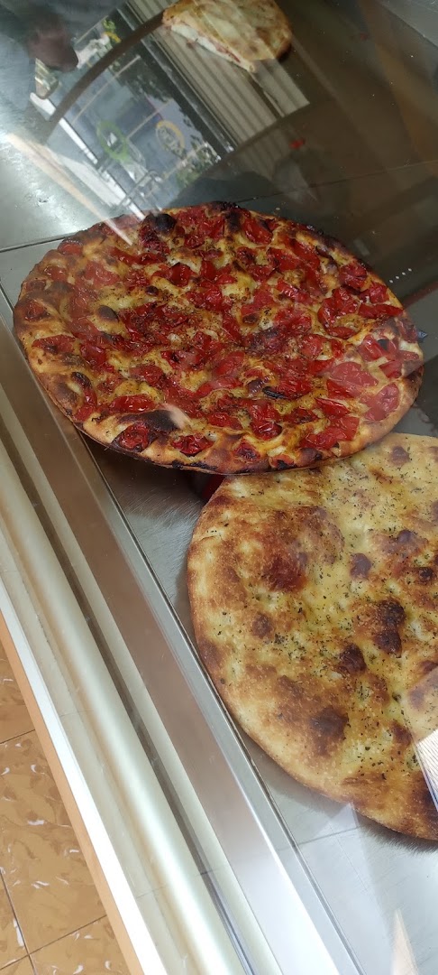 Il Forno di Walter Cucinelli....gastronomia...rosticceria..