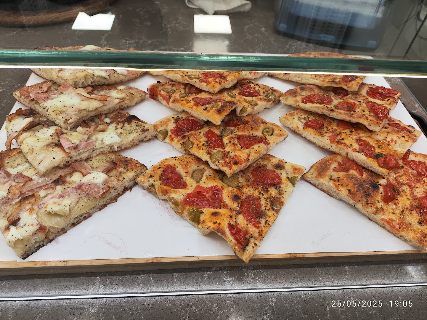 Il Ghiottone, pizzeria e focacceria