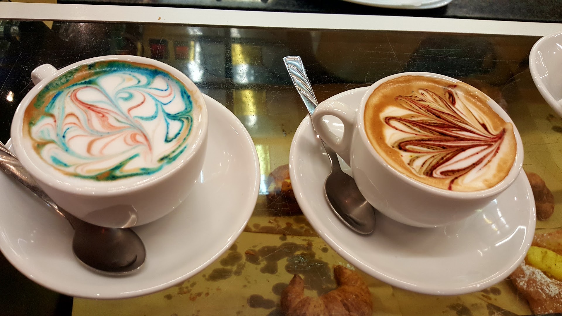 Il Glicine bistrot Bar pasticceria tavola calda pizzeria wine bar Ploom store
