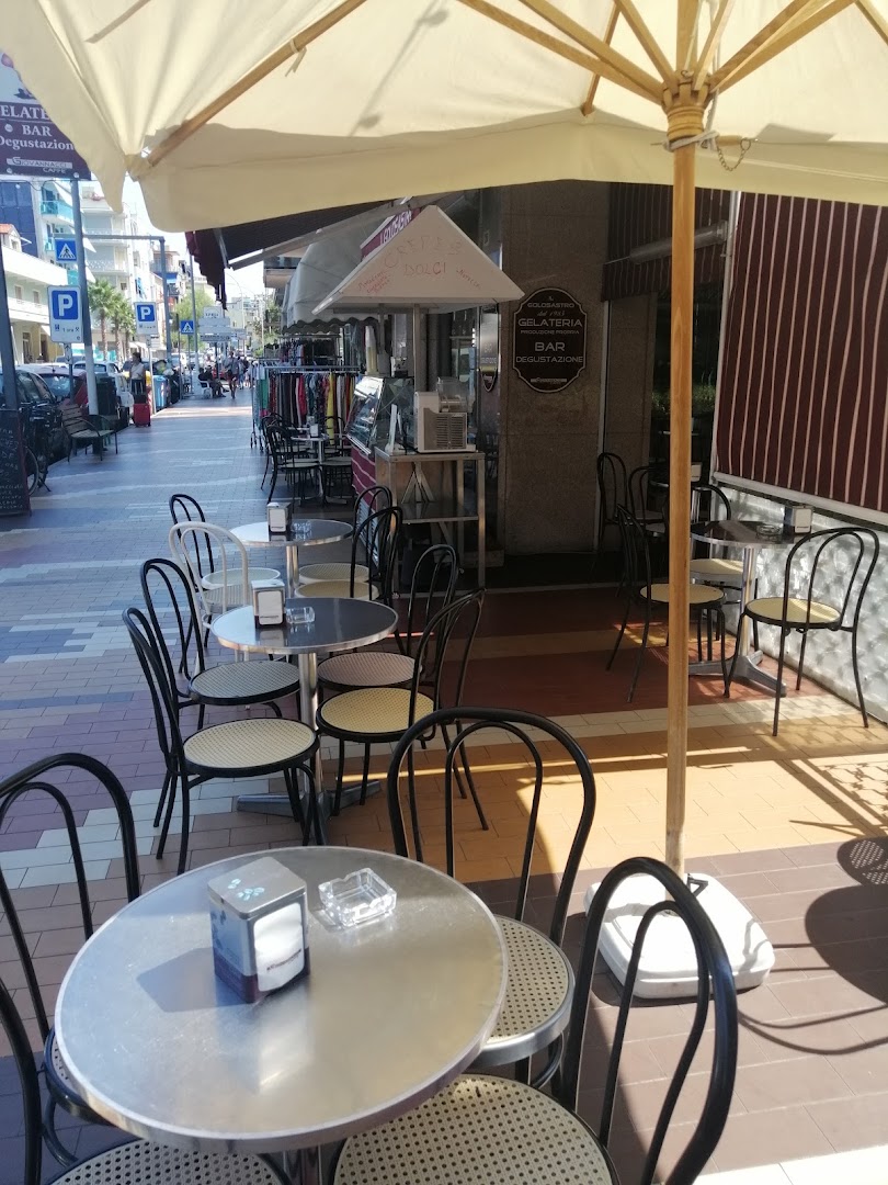 Il Golosastro bar Gelateria “Artigianale” con produzione propria