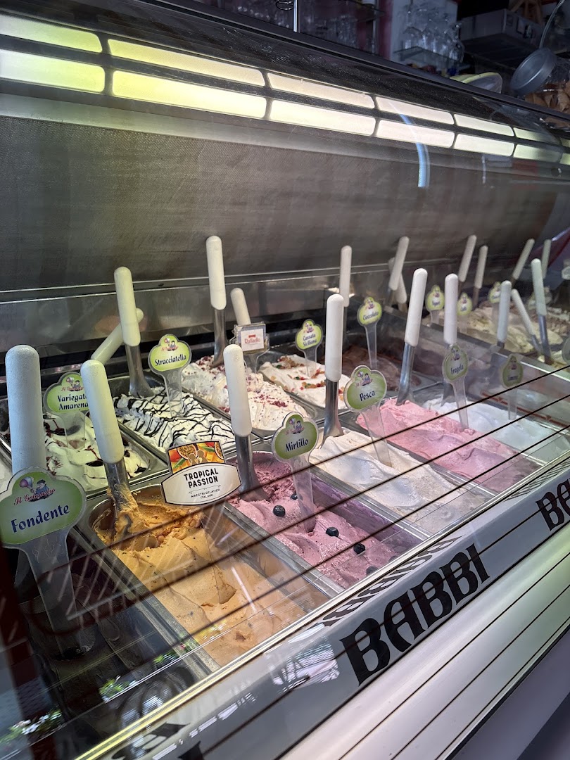 Il Golosastro bar Gelateria “Artigianale” con produzione propria, Loano
