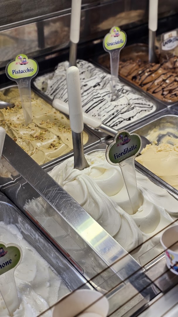Il Golosastro bar Gelateria “Artigianale” con produzione propria
