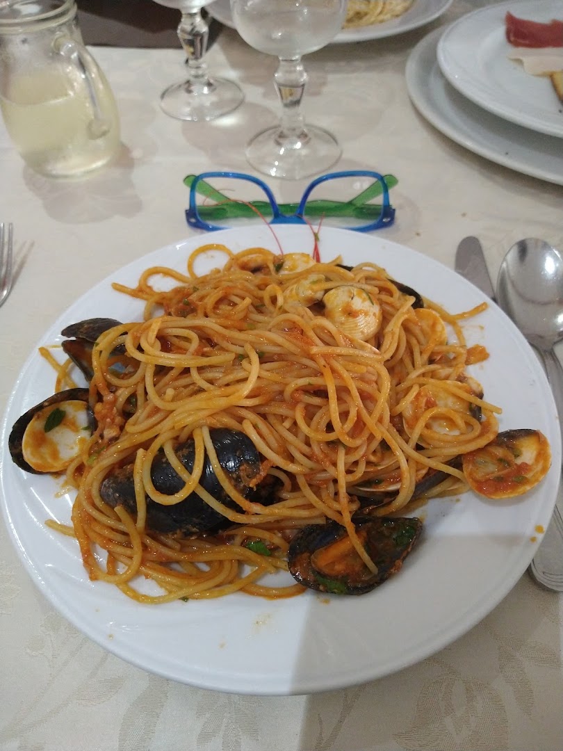 Il Grillo Ristorante Pizzeria Sole Rosso di Hu Lanzhu & C. SNC