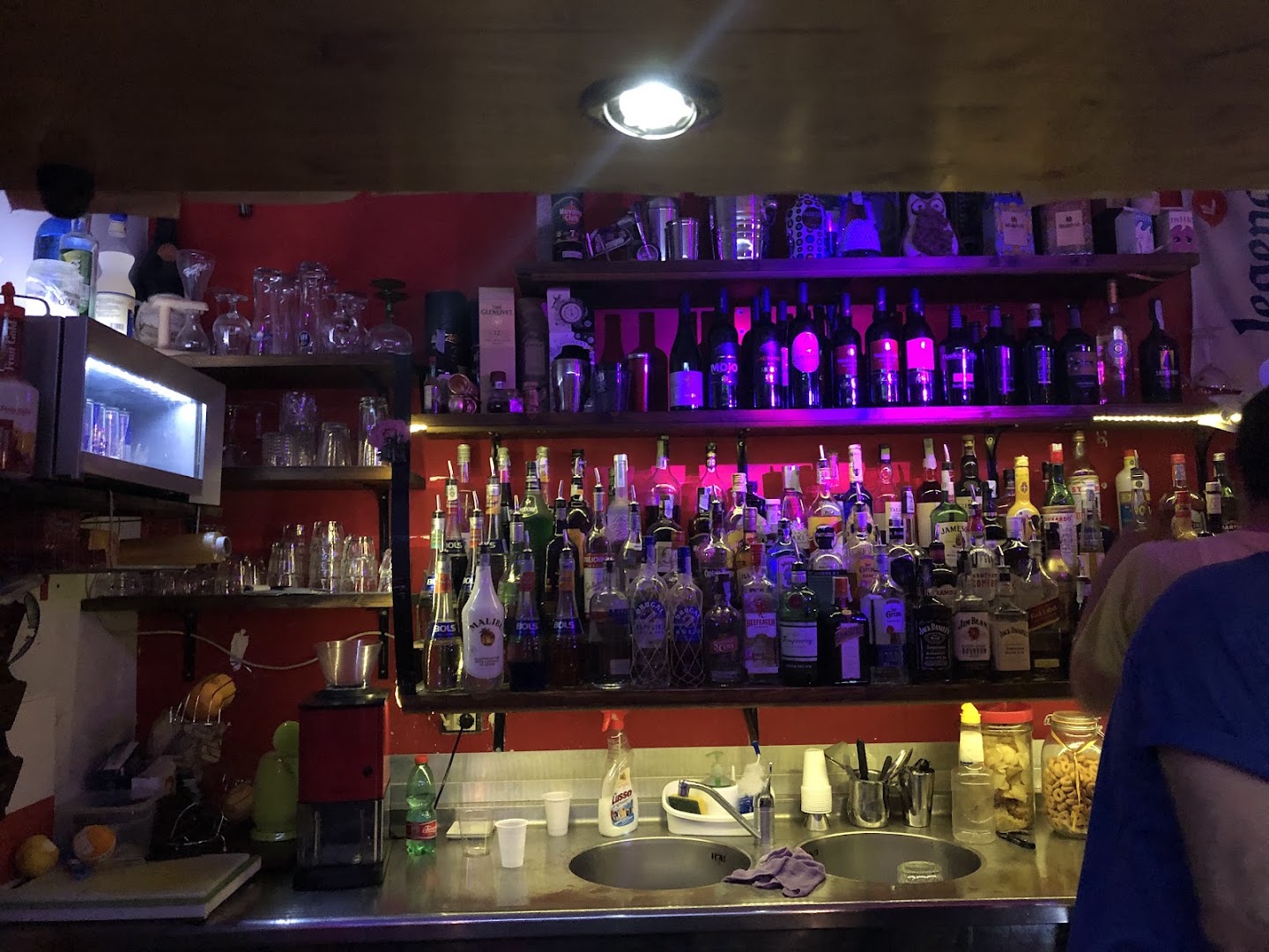 Il Manutengolo Uain Bar