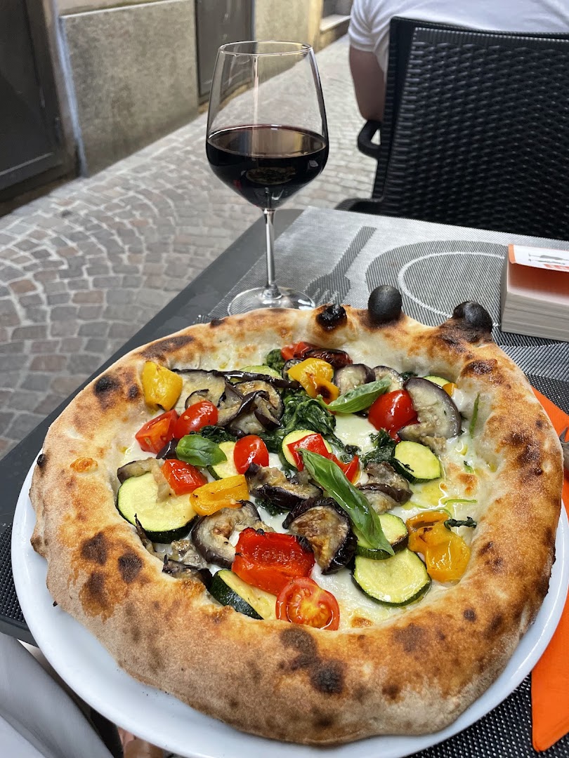 Il Monastero Intra | Pizzeria & Napoletanità
