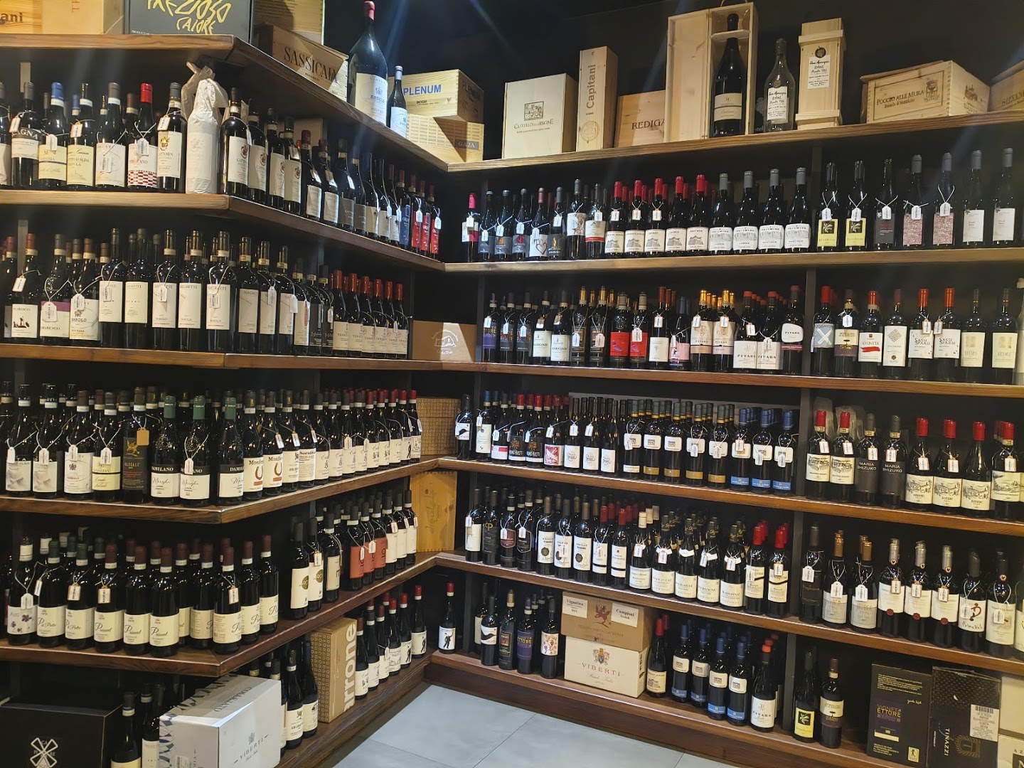 Il Negozio Wine Restaurant