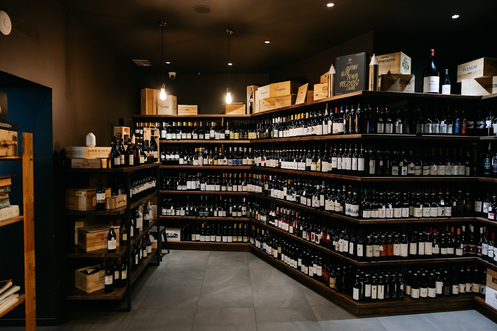 Il Negozio Wine Restaurant