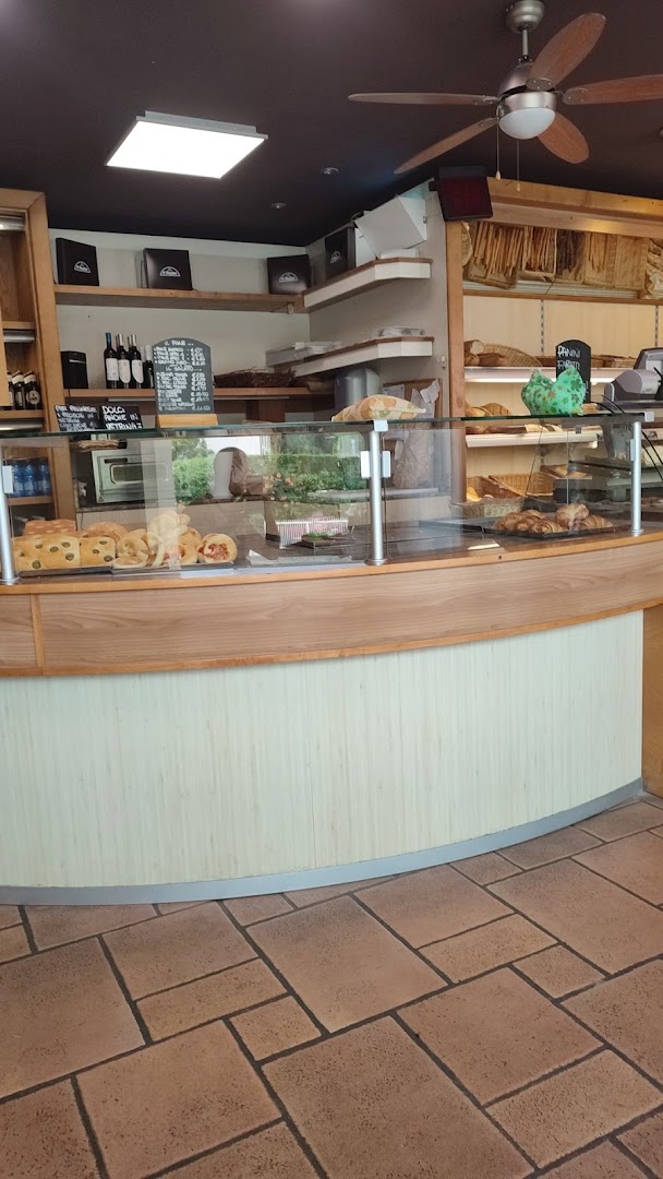 IL PANETTAIO IN OLEGGIO CASTELLO