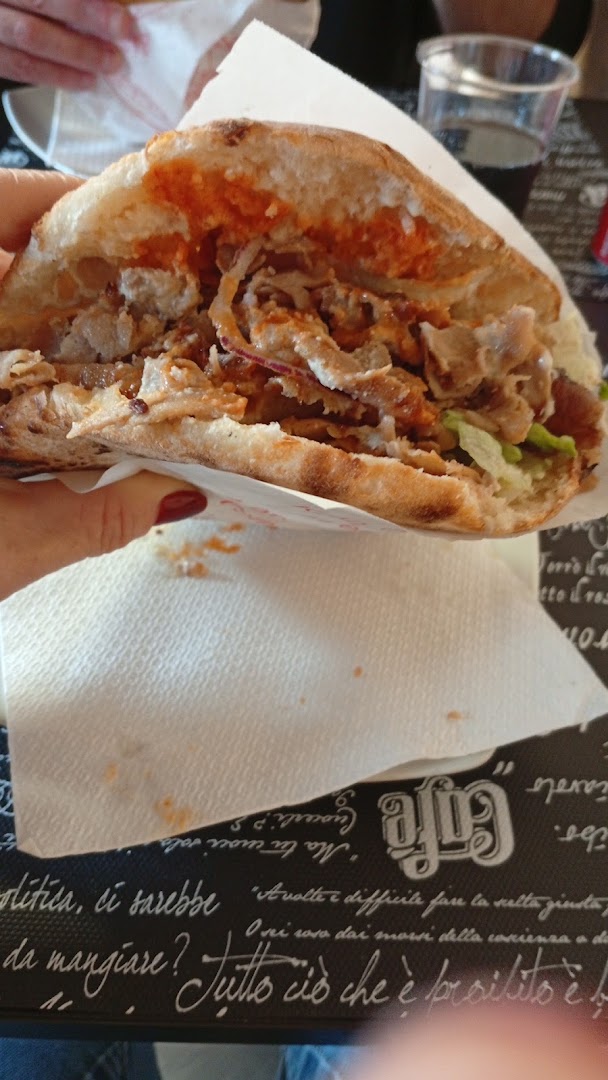 il pazzo PIZZERIA KEBAB