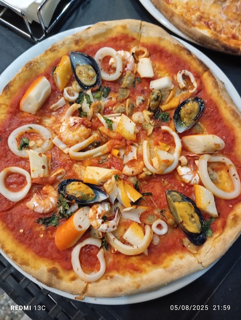 il pazzo PIZZERIA KEBAB, Pescate