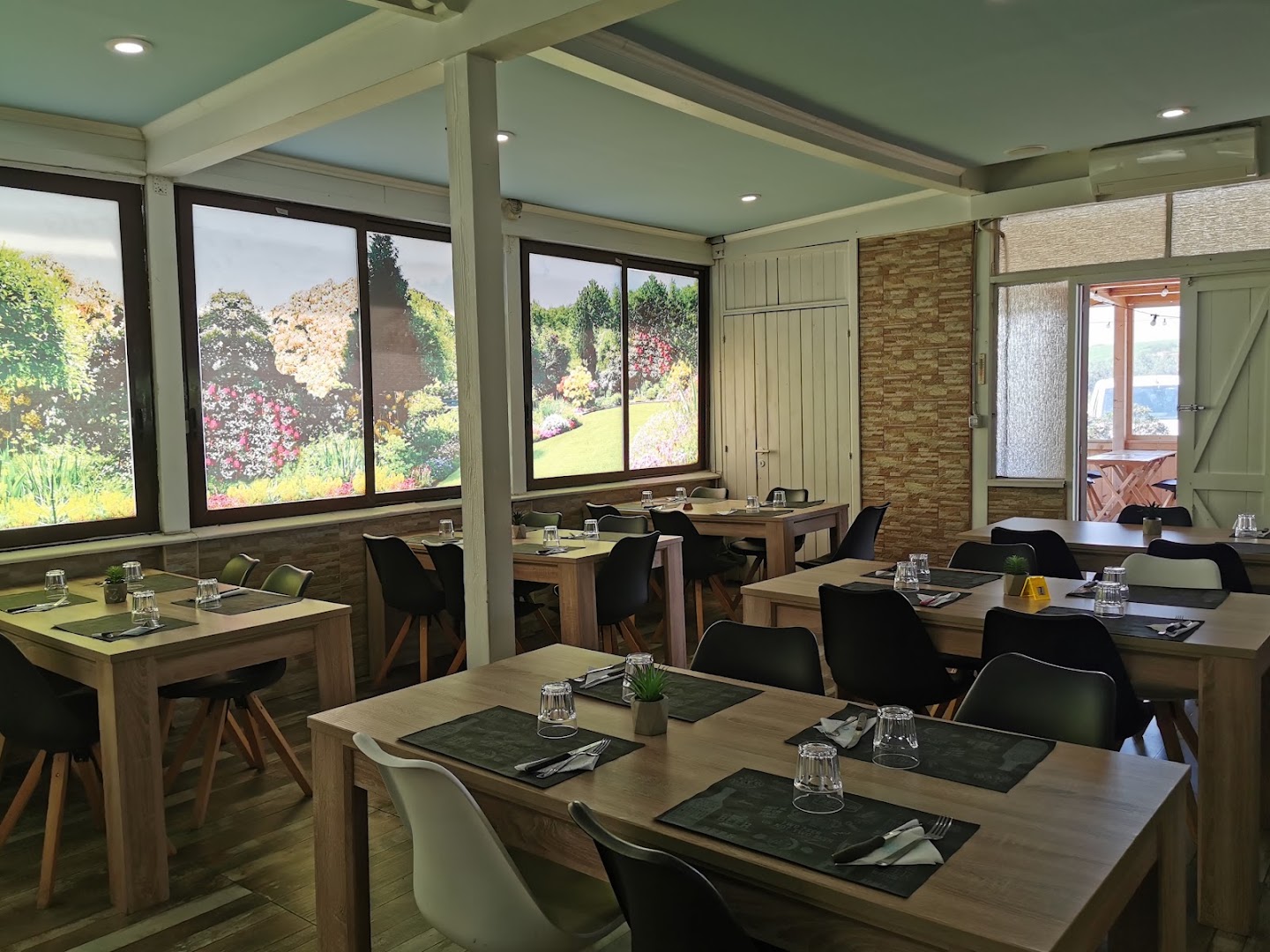 IL PICCOLO MONDO ESSO GPL BAR TABACCHI TRATTORIA