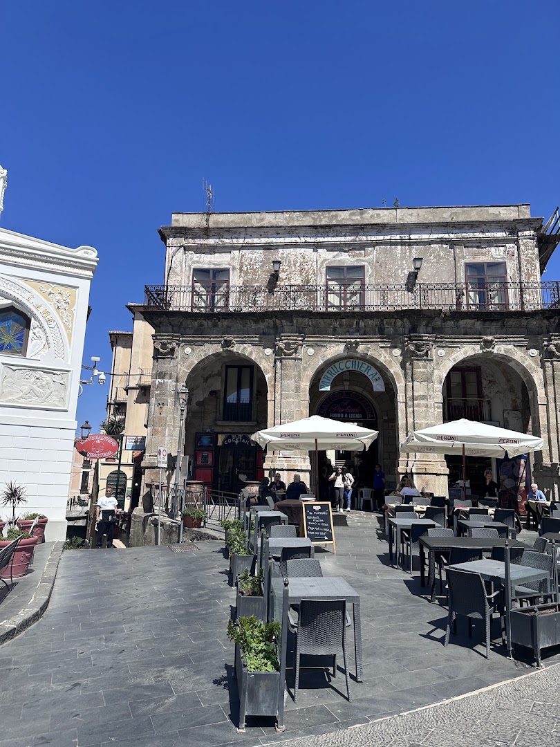 Il Porticato, Pizzo