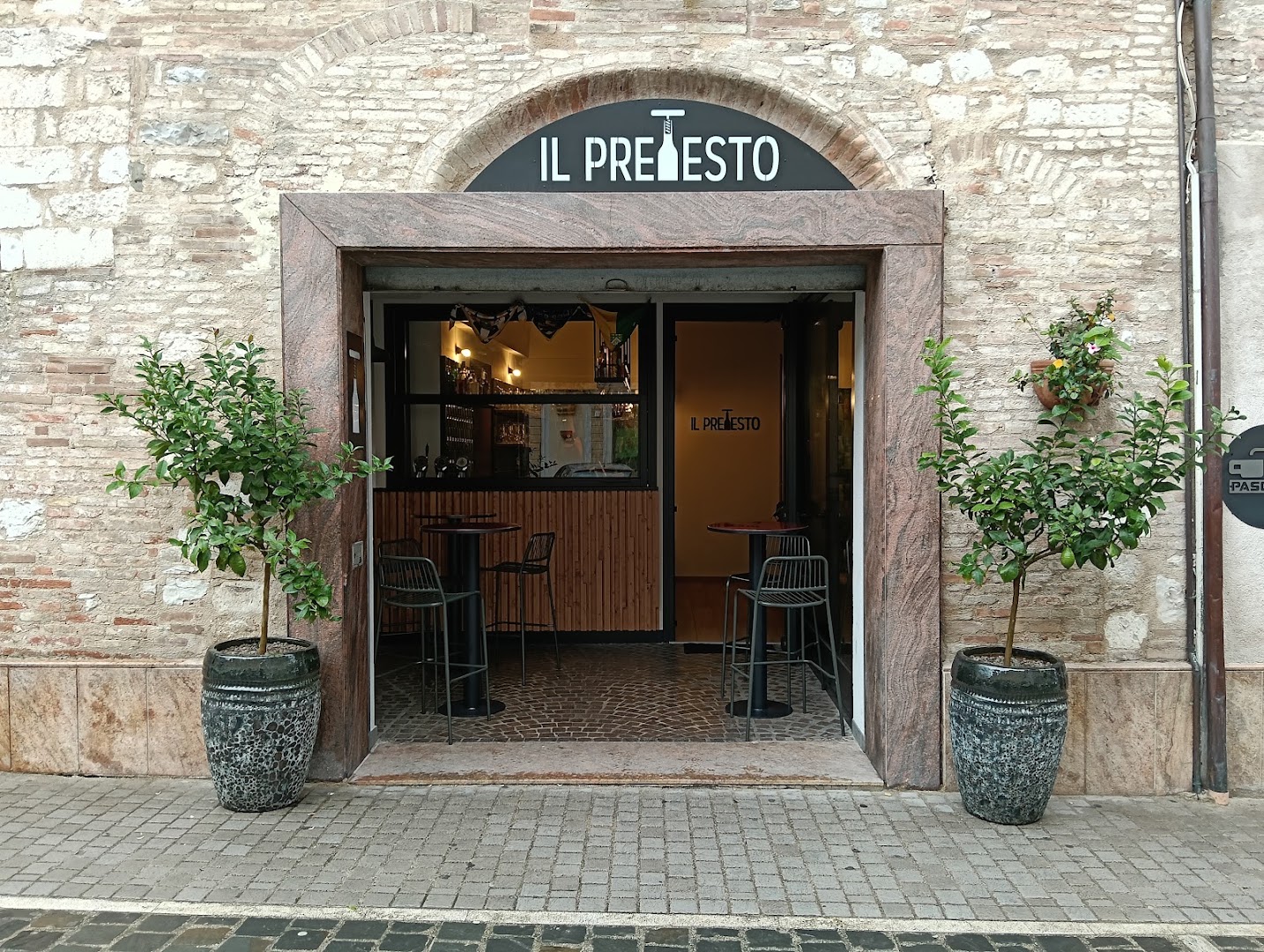 IL PRETESTO