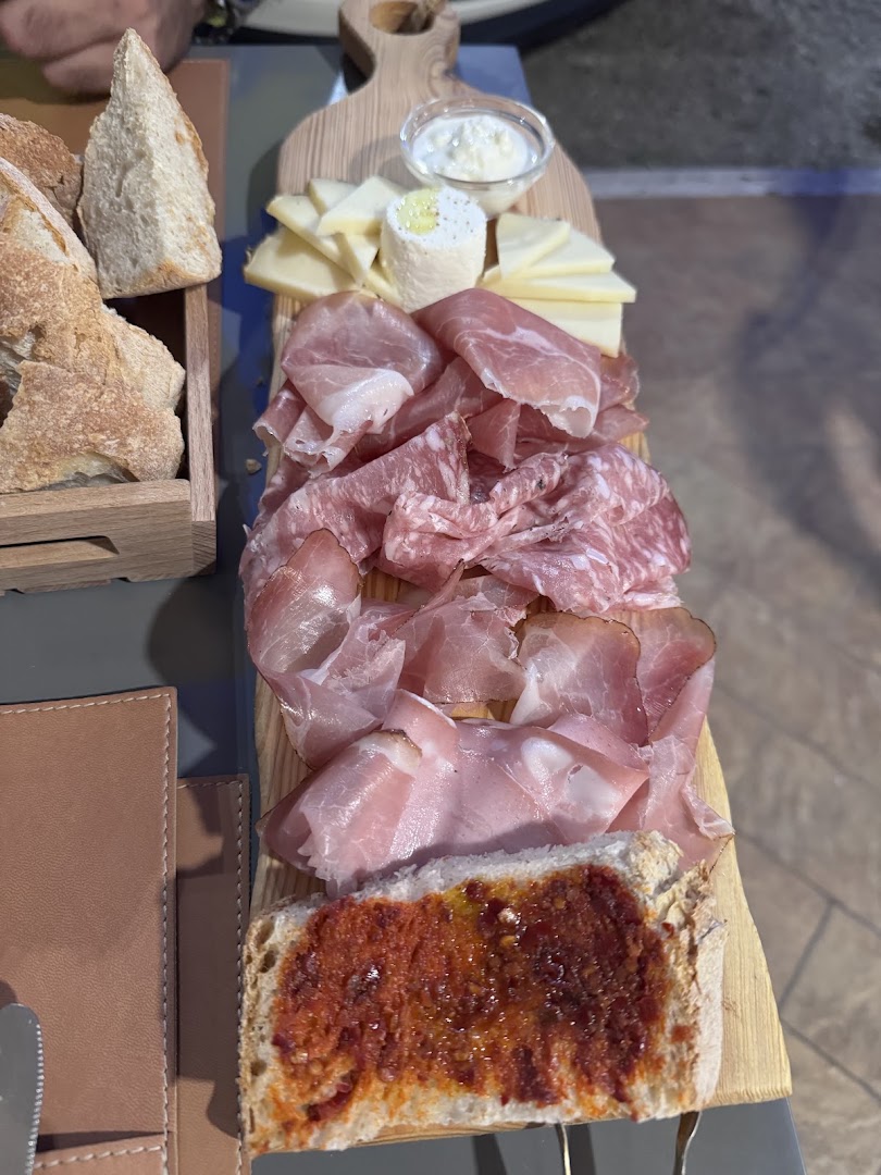 Il Punto Enoteca Wine & Food