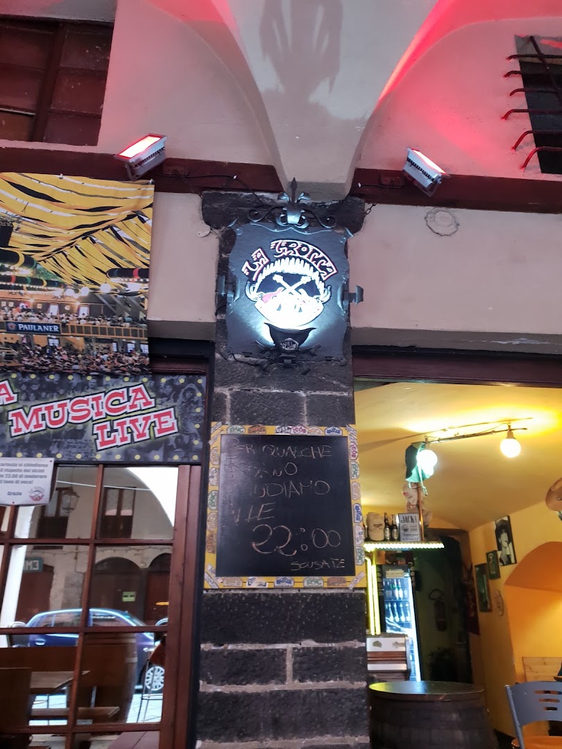 Il Ritrovo / La Grotta