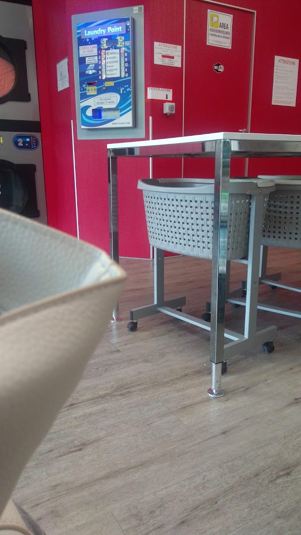 IL SALOTTO DEL BUCATO - Lavanderia self service, Cormano