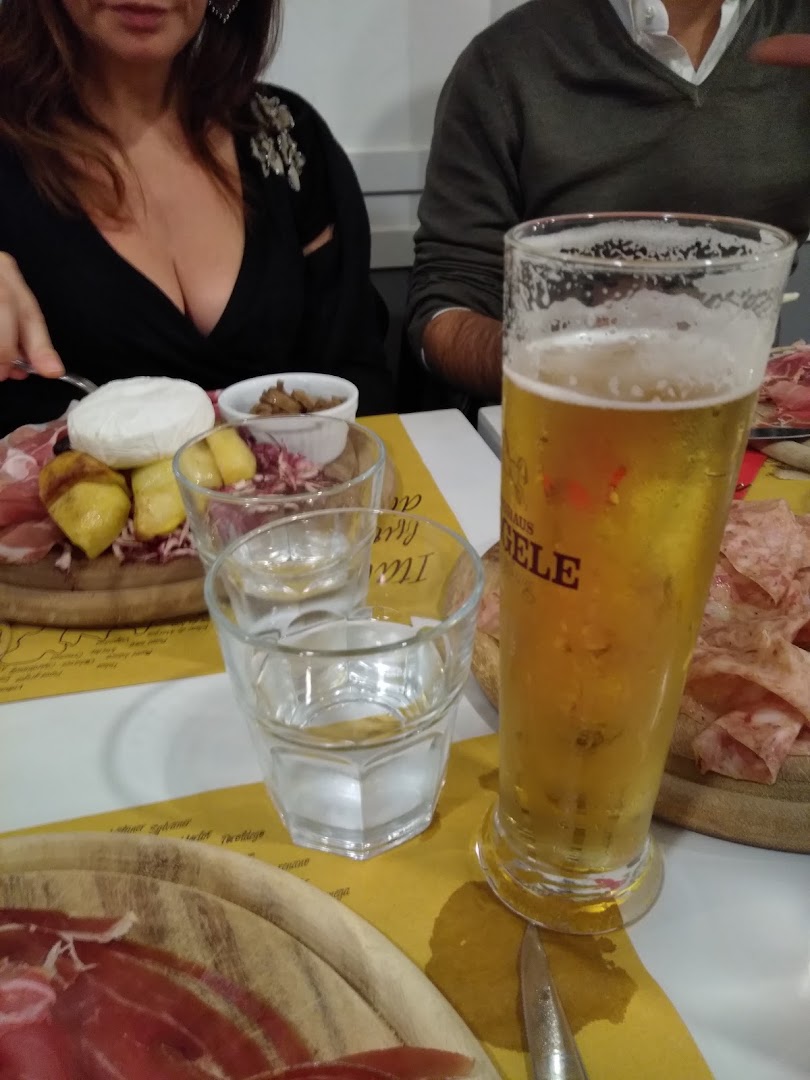 Il Trionfo Dei Taglieri Bologna