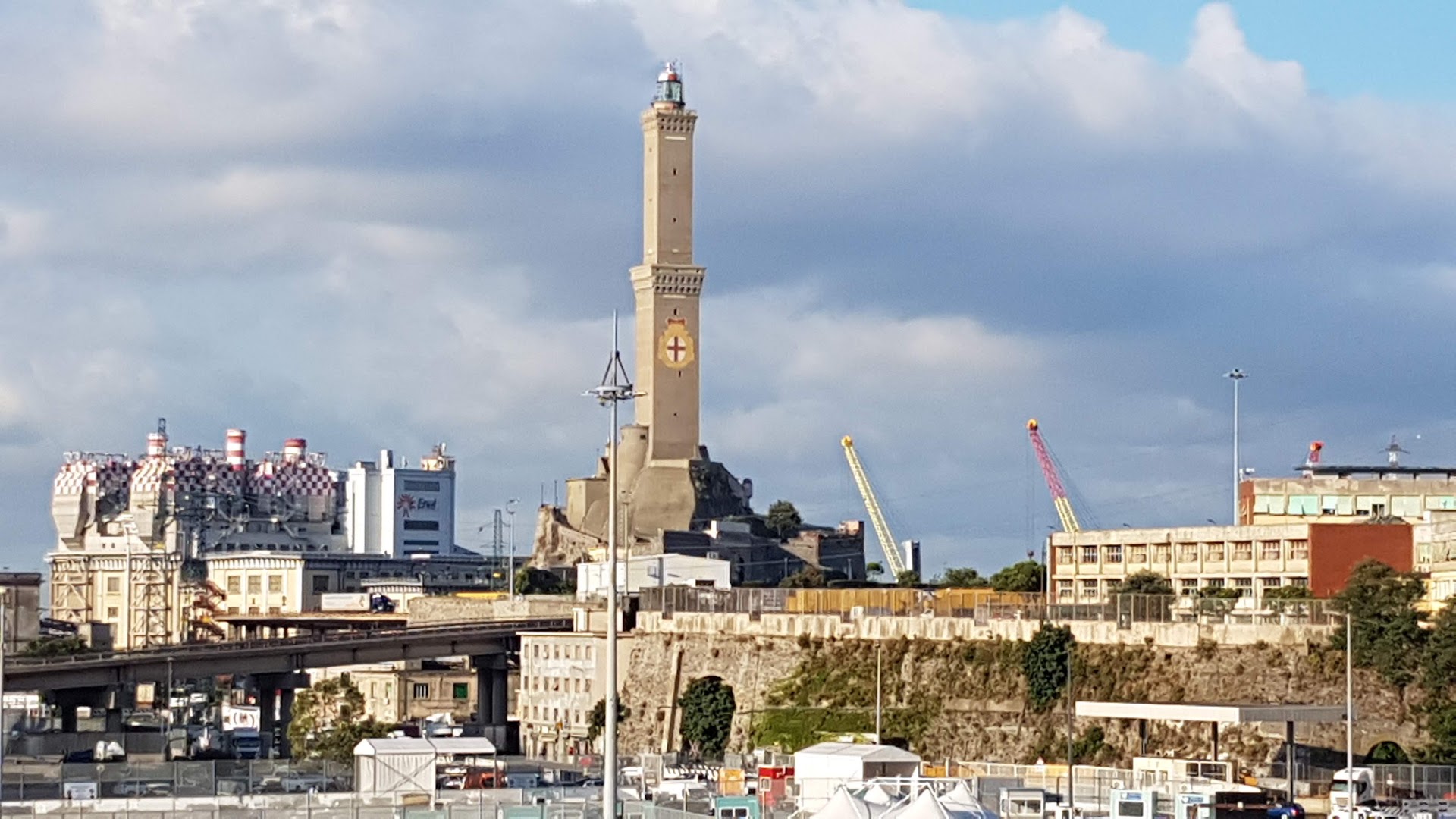Imbarco Tirrenia, Genova