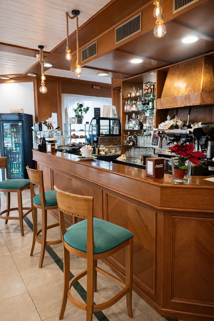 Imperatore Caffe - Colazioni, Pranzi & Aperitivi e Shuffleboard