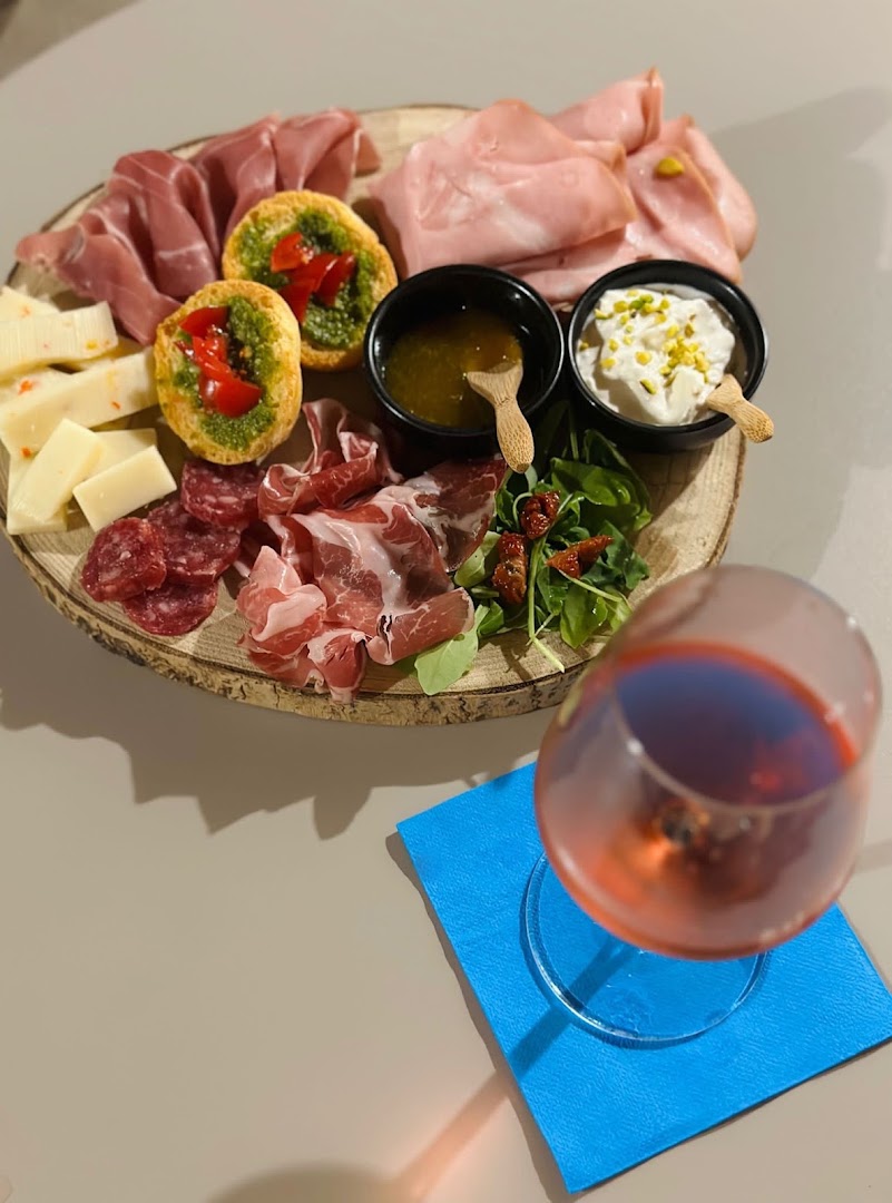 In Piazza Bar Aperitif & more