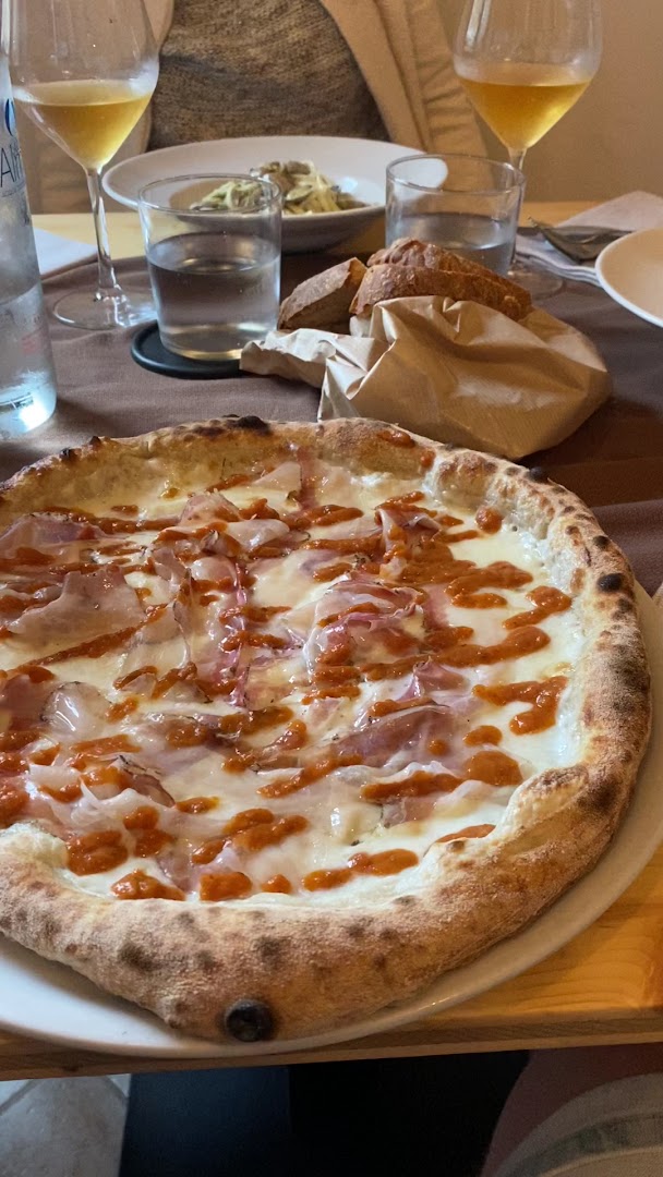 In Piazzetta | Ristorante Pizzeria