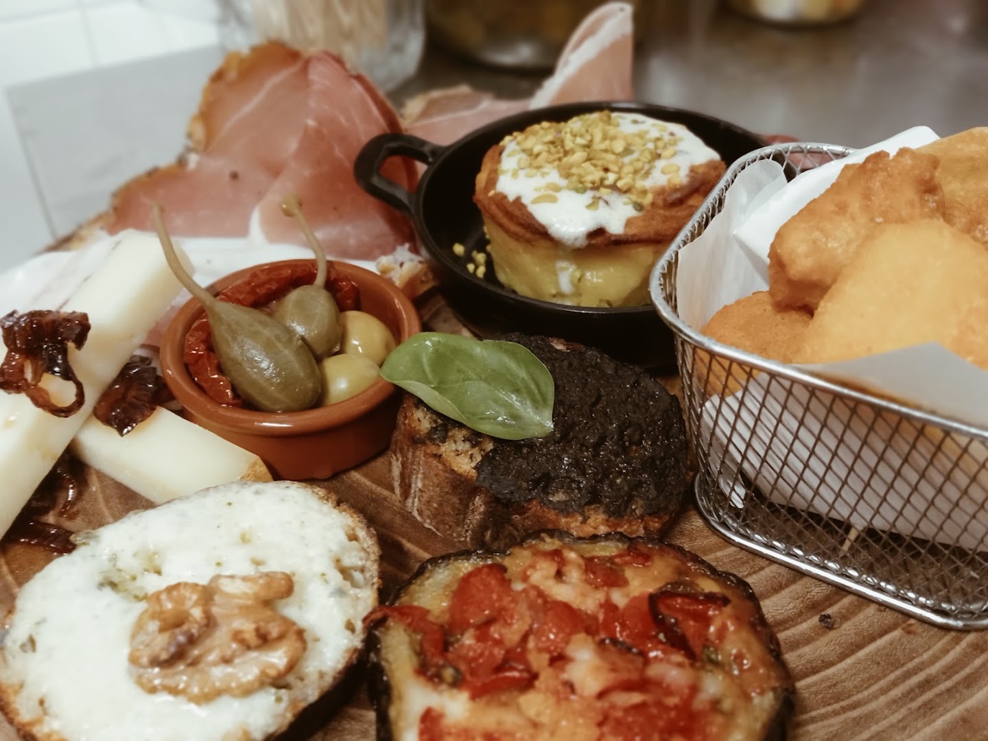 In Provincia di Pizza, Cascina