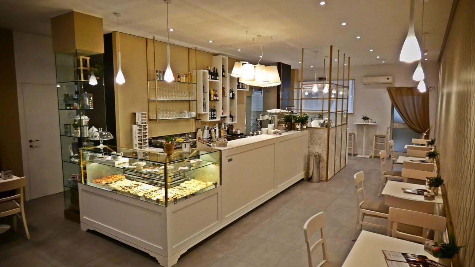 INCANTO srl Caffetteria & Bistrot, Castel San Pietro Terme