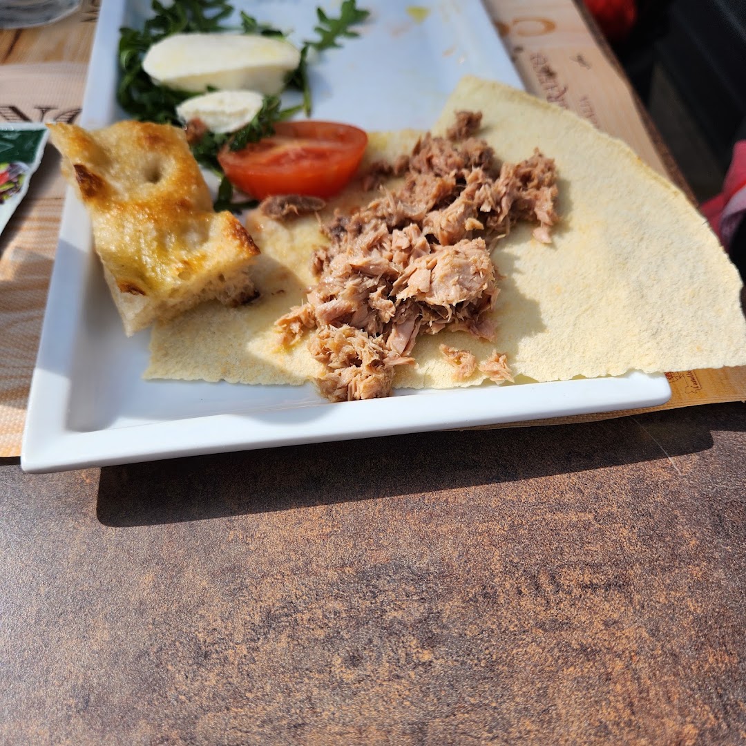 Incudine Square - Bar e Pizzeria