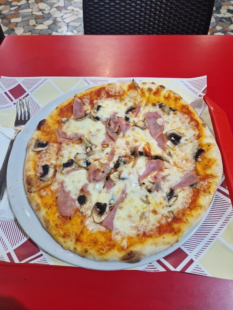 Indian Pizza e Kebab