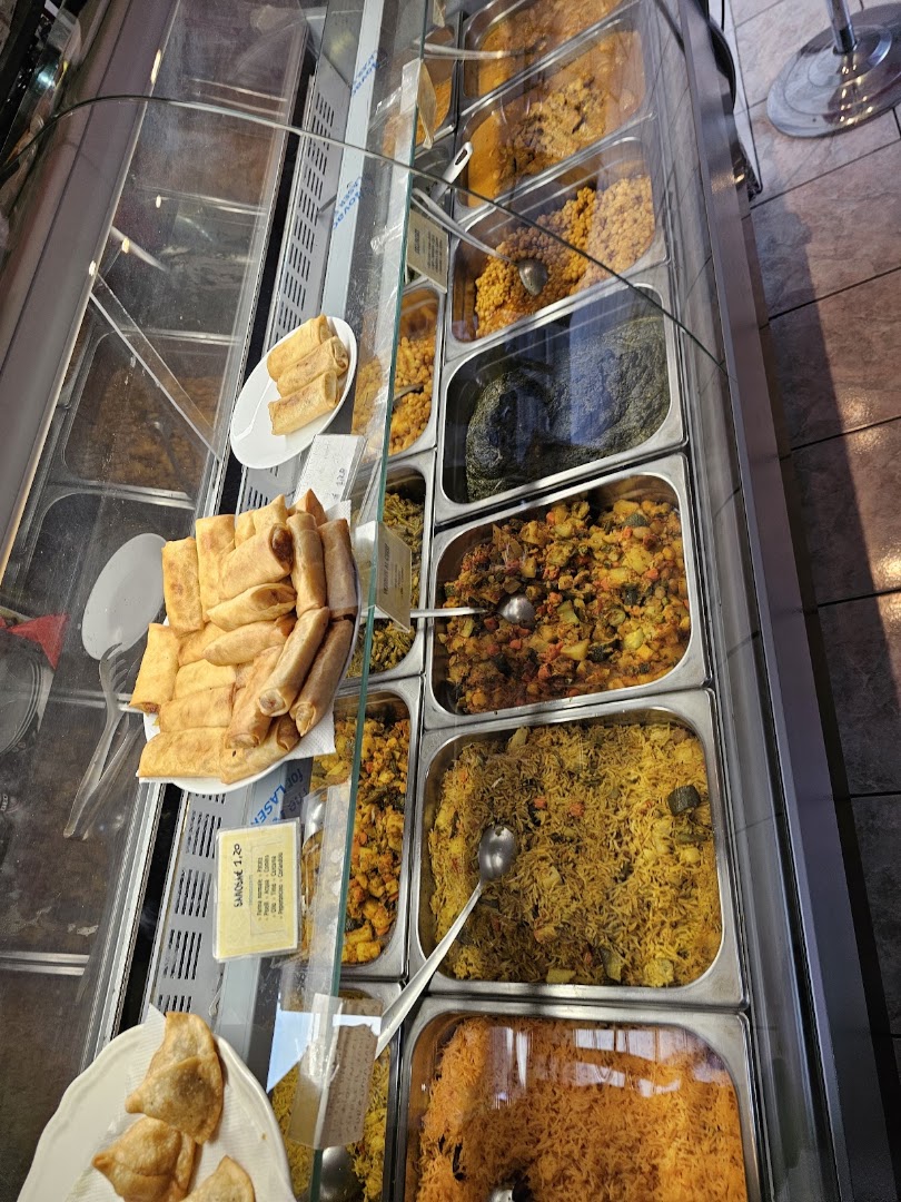 Indian take away, kebab, Milano