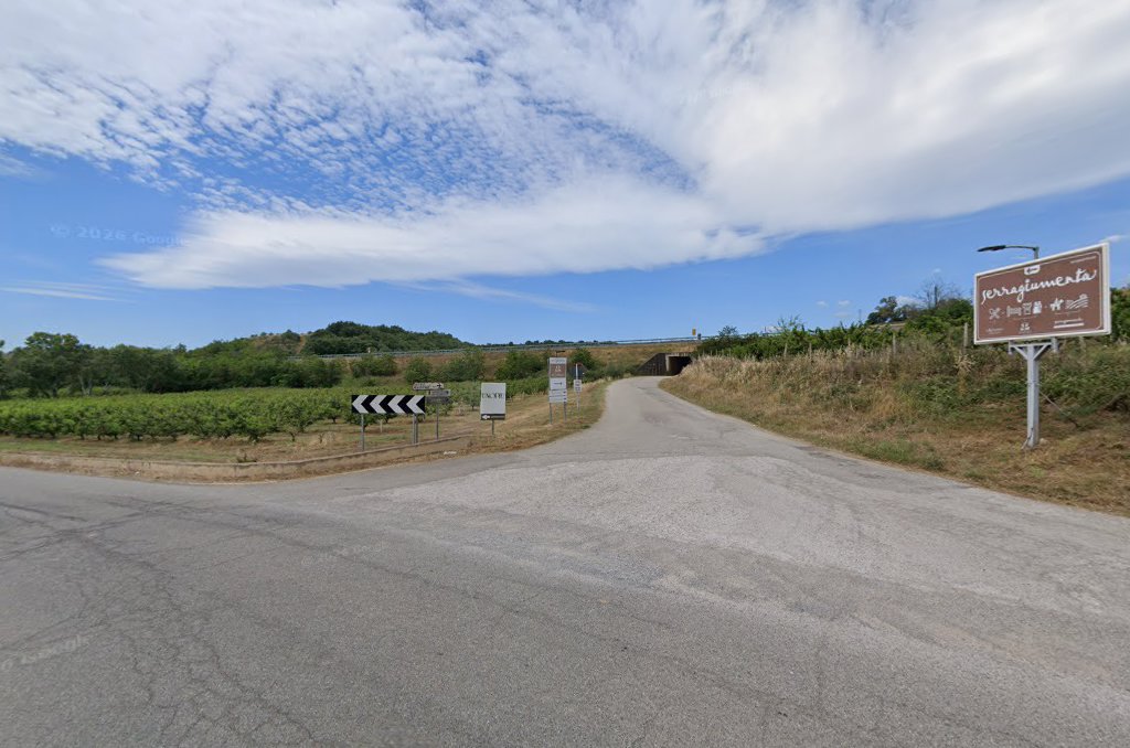 Ingresso al Castello di Serragiumenta