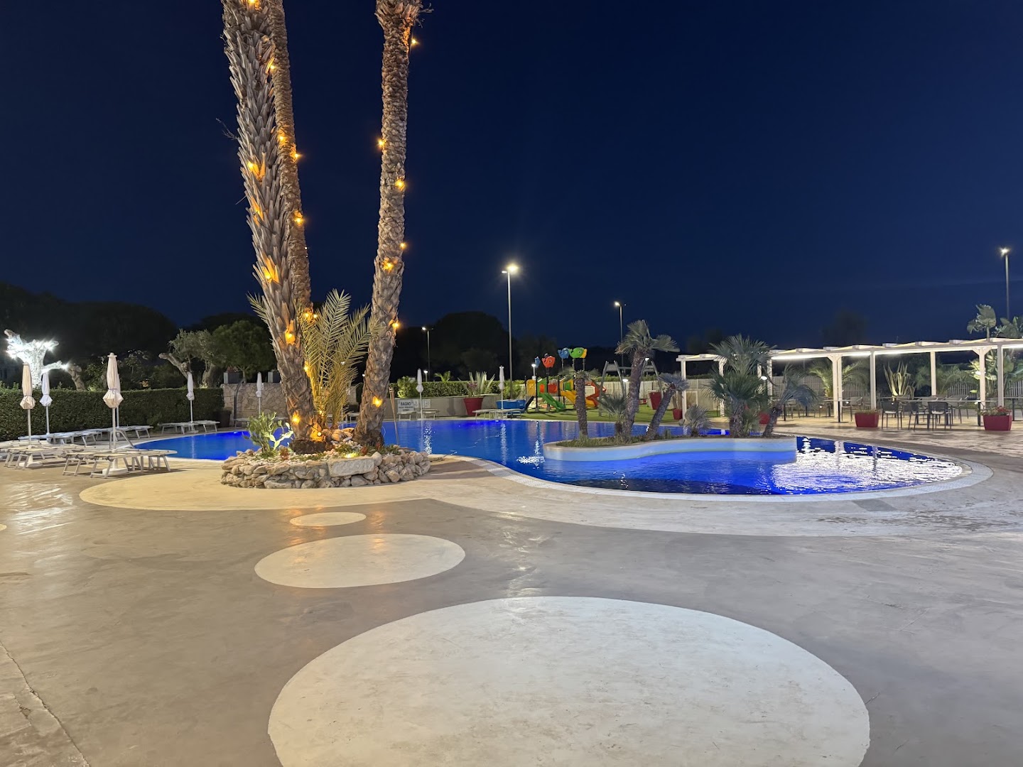 Inserraglio _ BAR - PIZZERIA - RISTORANTE - RICEVIMENTI - PISCINA - DISCO CLUB CLOE' - CAMERE