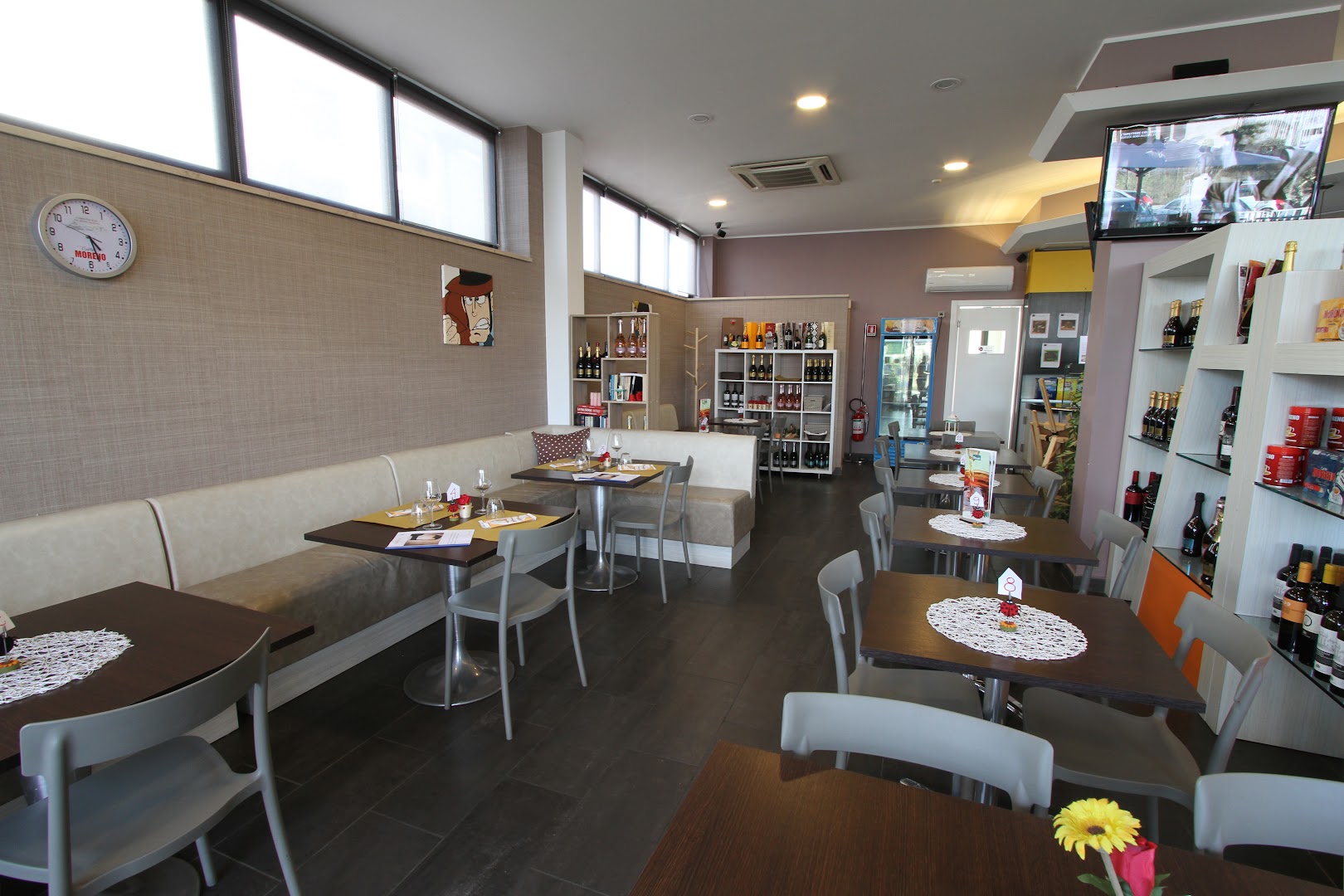 Insolito Tabas Bar, Aversa