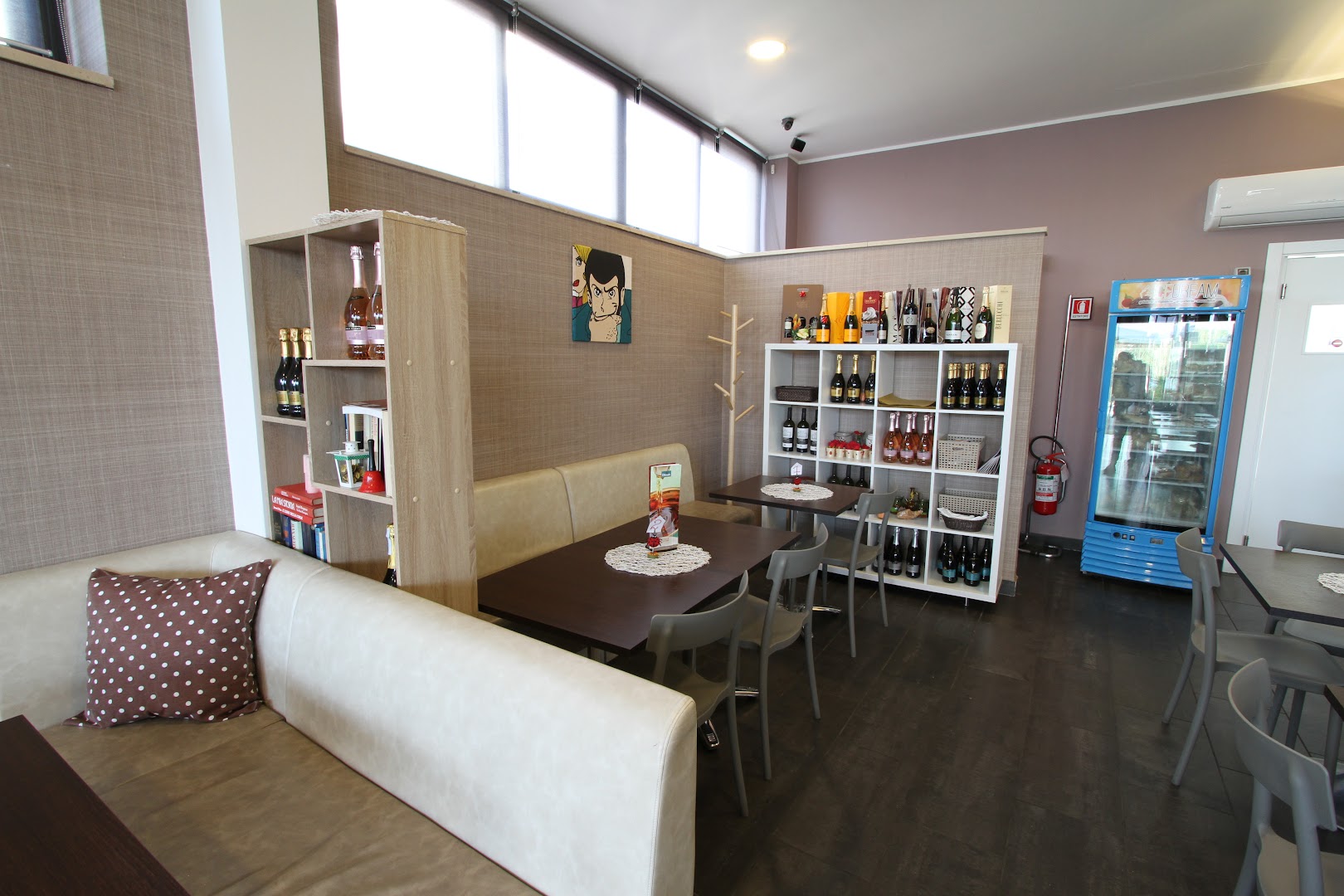 Insolito Tabas Bar
