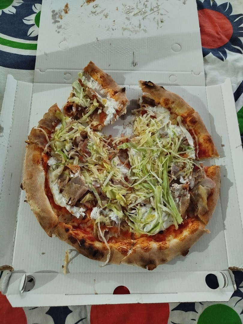 Instanbul Doner Kebap Pizza