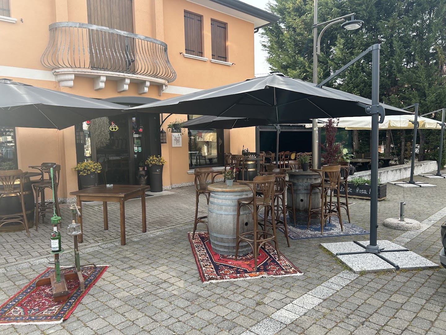 IoeTe Rosa Pub