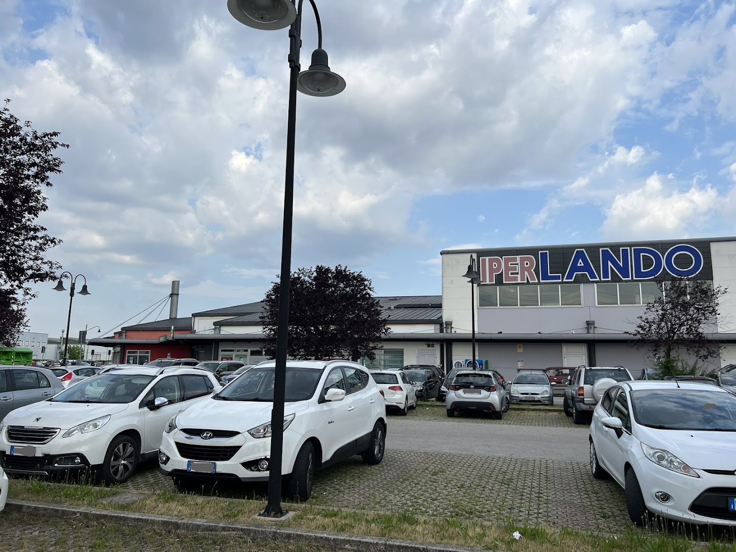 Iper Lando, Veggiano