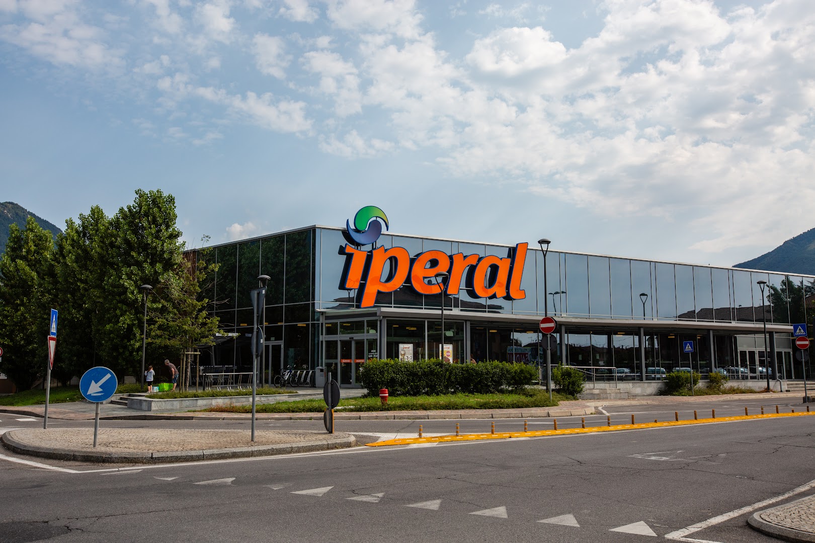 Iperal Erba